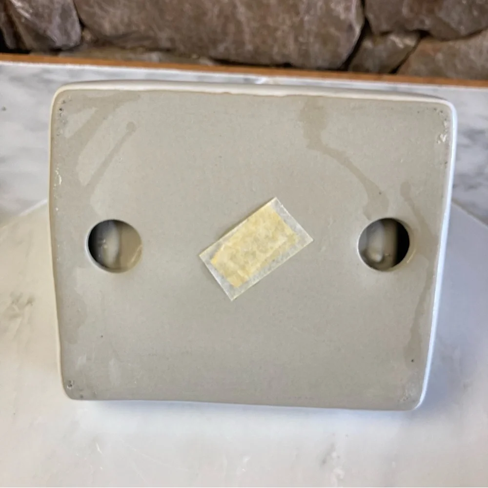 White Ceramic Wall-Mounted Toilet Paper Holder - Classic Bath Accessory